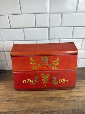 Vintage Lincoln Beautyware PA Dutch Rooster Kitchen Wrap Holder Red Tin8